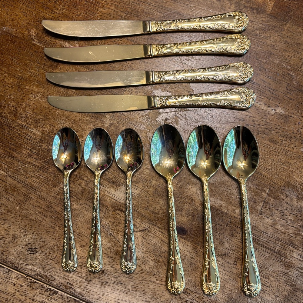 10pc WM Rogers & Son Enchanted Rose International Silverplate Spoons Knives VTG